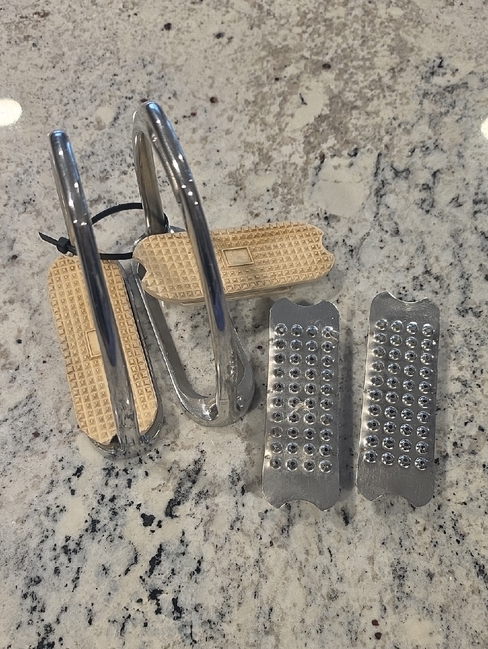 Stirrups with RUBBER or METAL Interchangable Grip